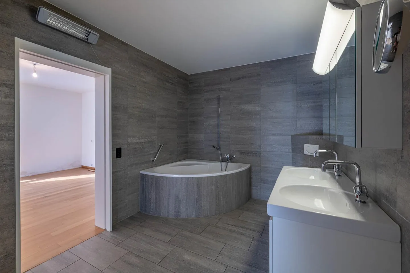 Spacious Living with Sunny Garden Terrace - Photo 10 of 11