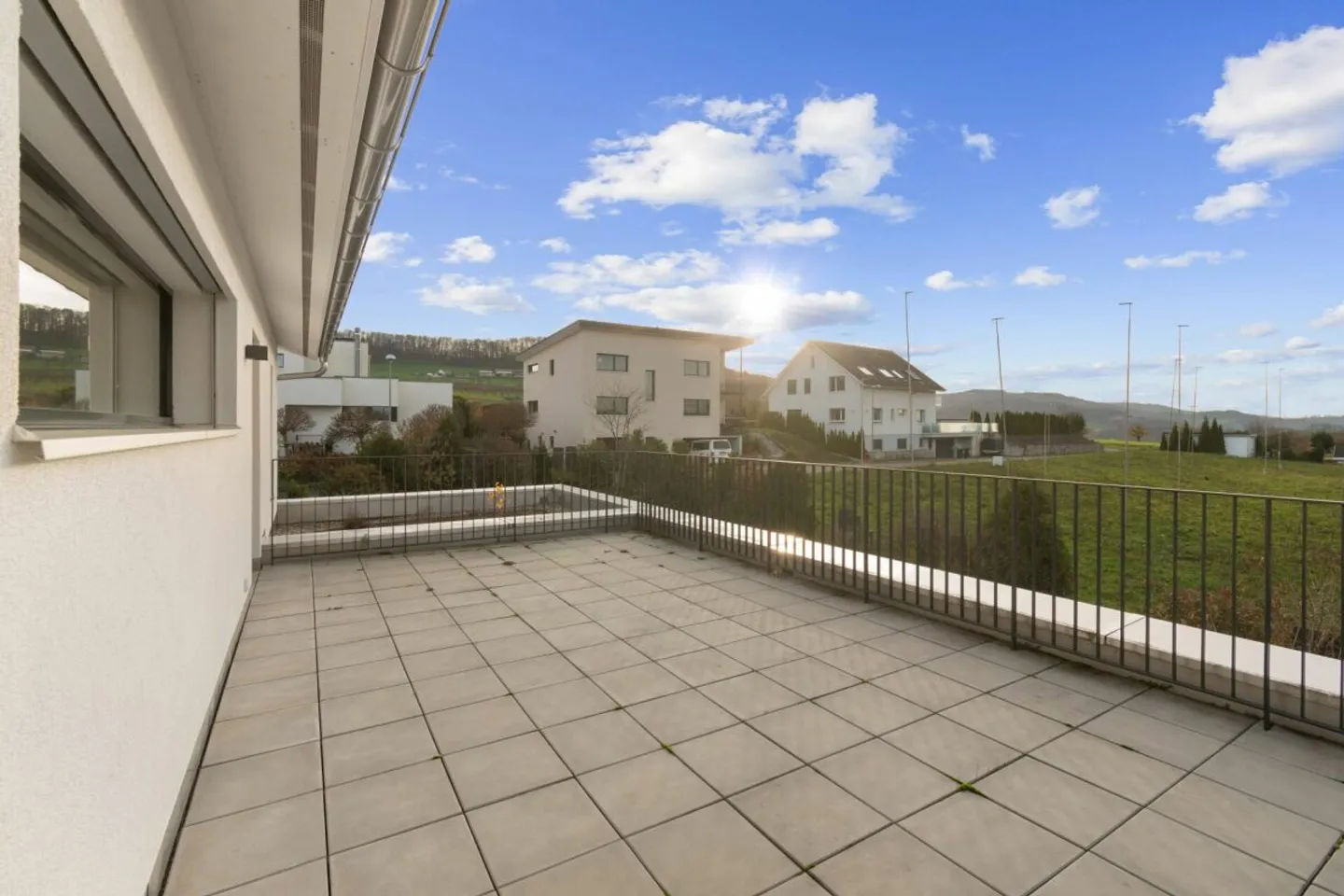 Modernes Einfamilienhaus mit Garten - Foto 14 von 17