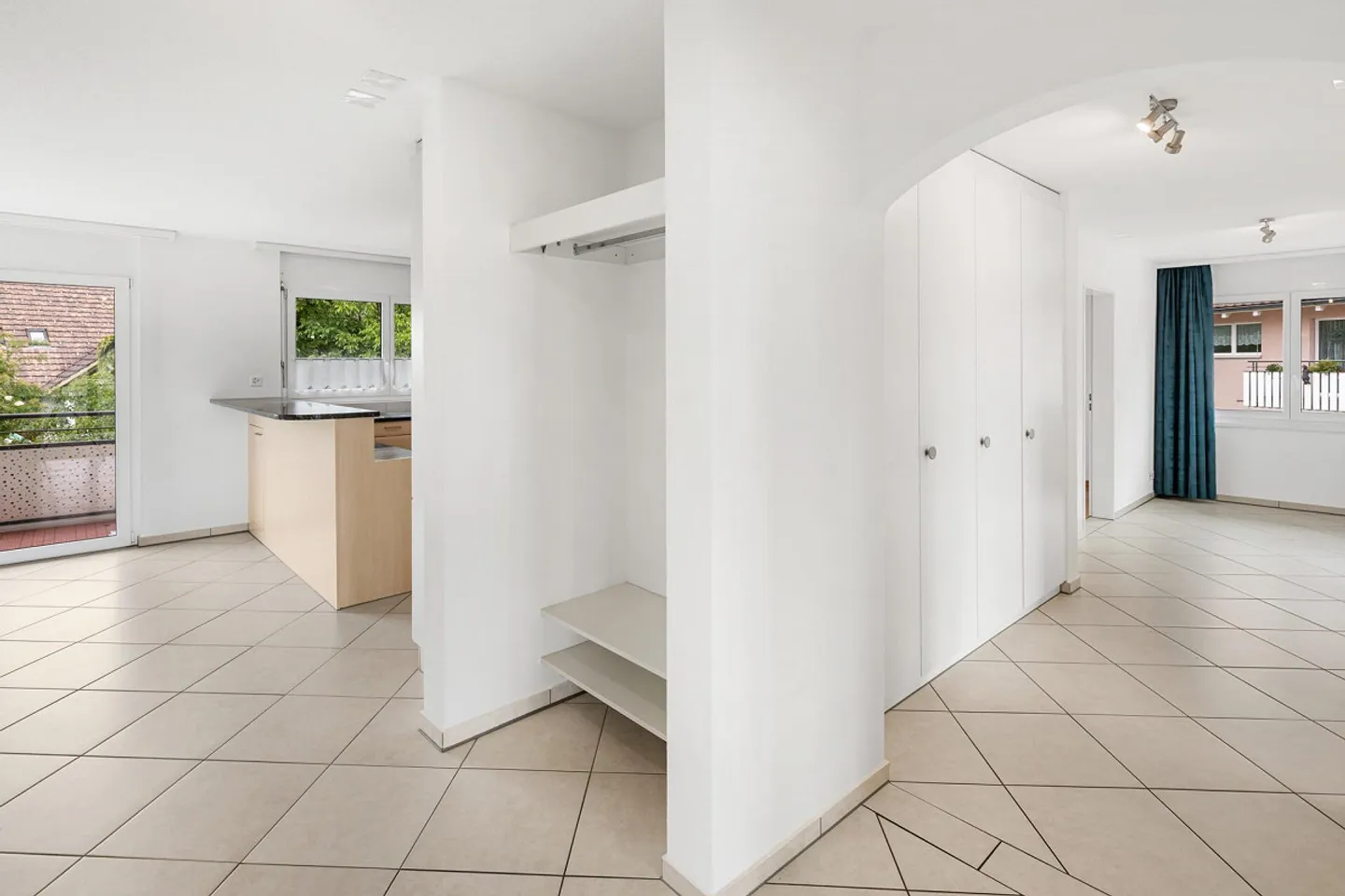 Attractive 4.5-Room Apartment with Top Connection - Photo 15 of 26