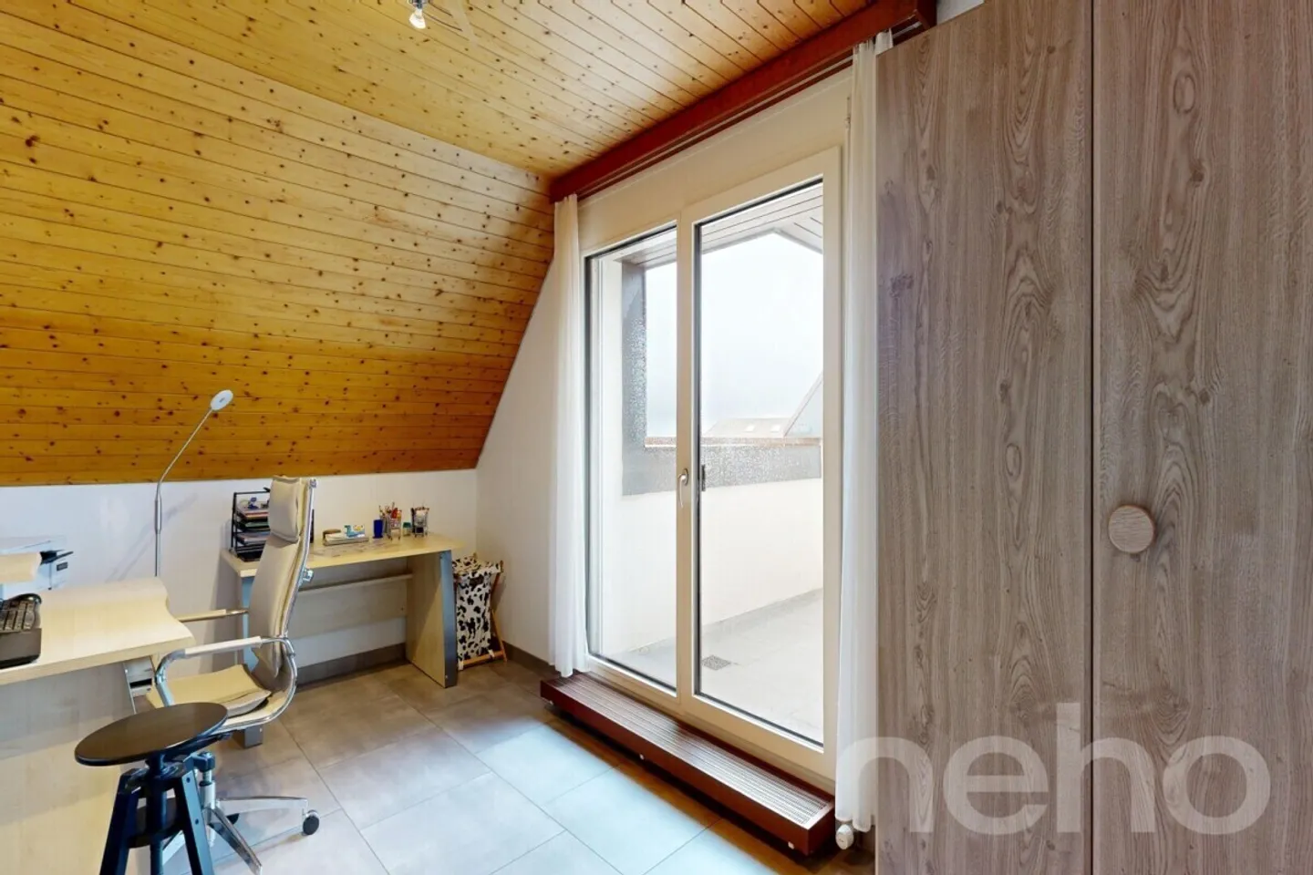 Appartement en attique spacieux avec vue sur les Alpes - Photo 7 sur 12