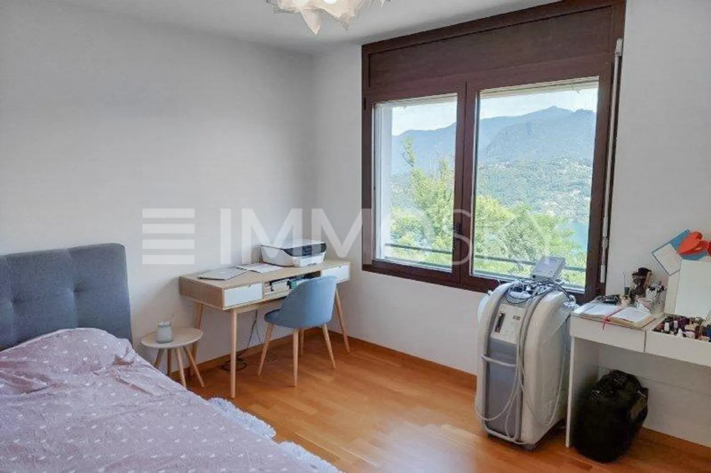 Panorama and tranquility from your living room - Photo 4 of 4