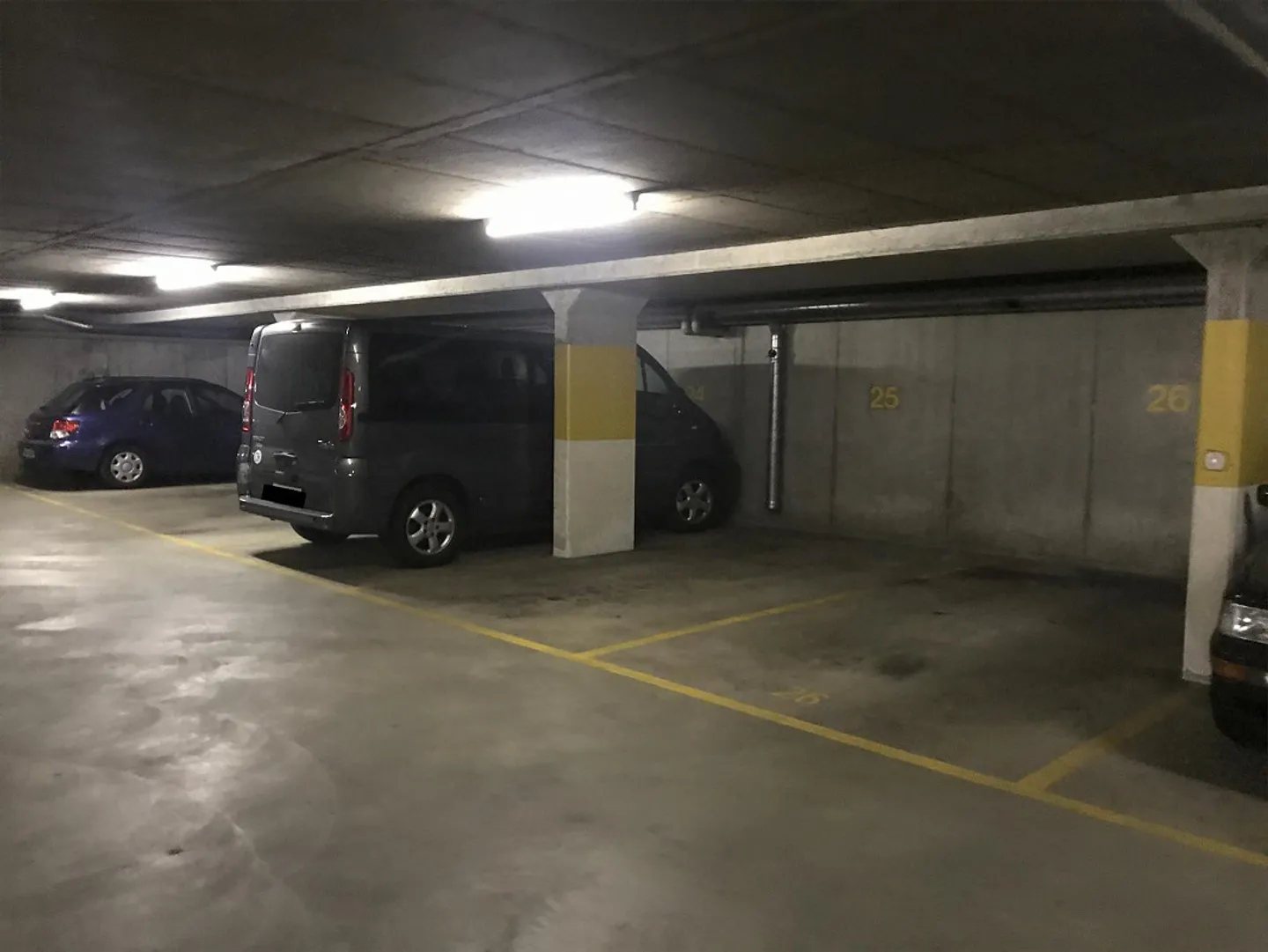 Posto auto in una posizione centrale - Foto 4 di 5