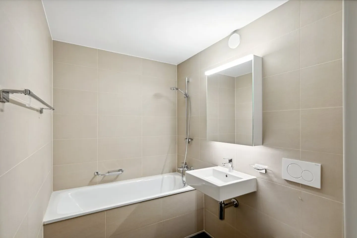 Appartement Charmant avec Balcon - Photo 8 sur 9