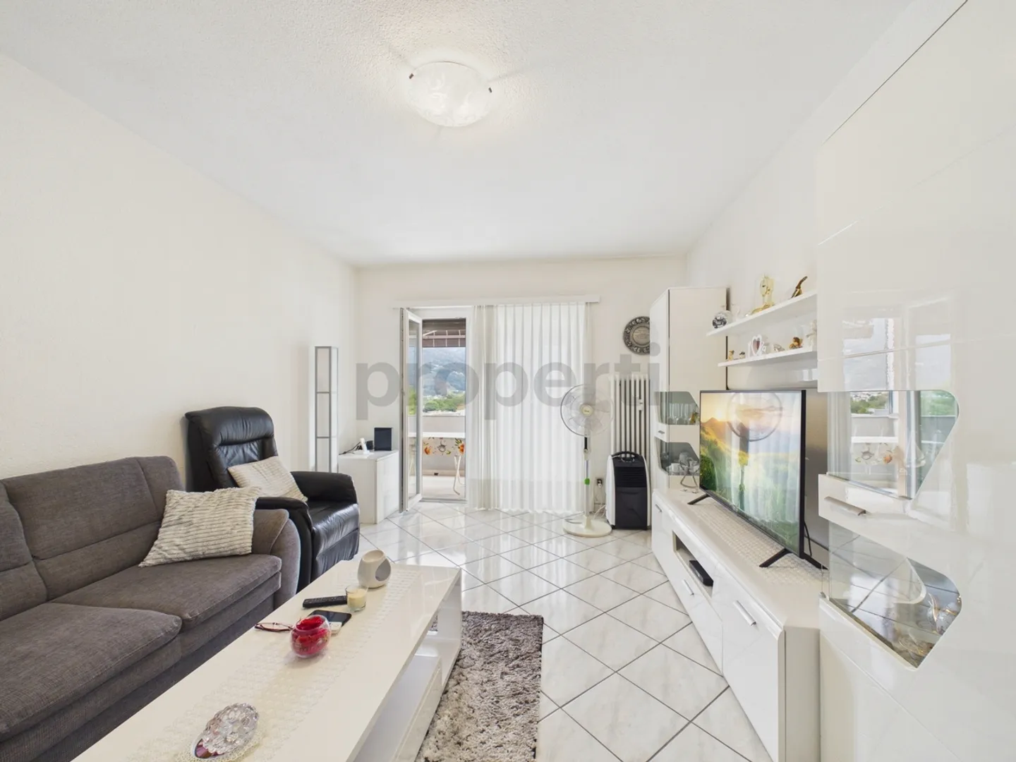 Appartement Charmant avec Vue sur Château - Photo 6 sur 13