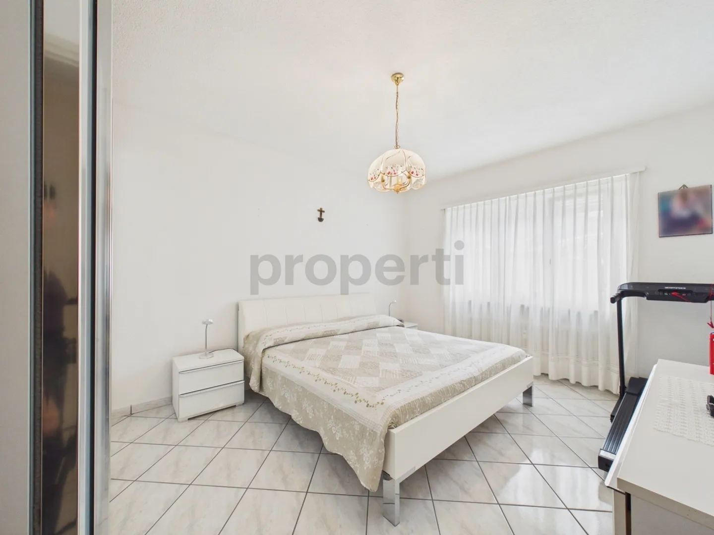 Appartement Charmant avec Vue sur Château - Photo 8 sur 13