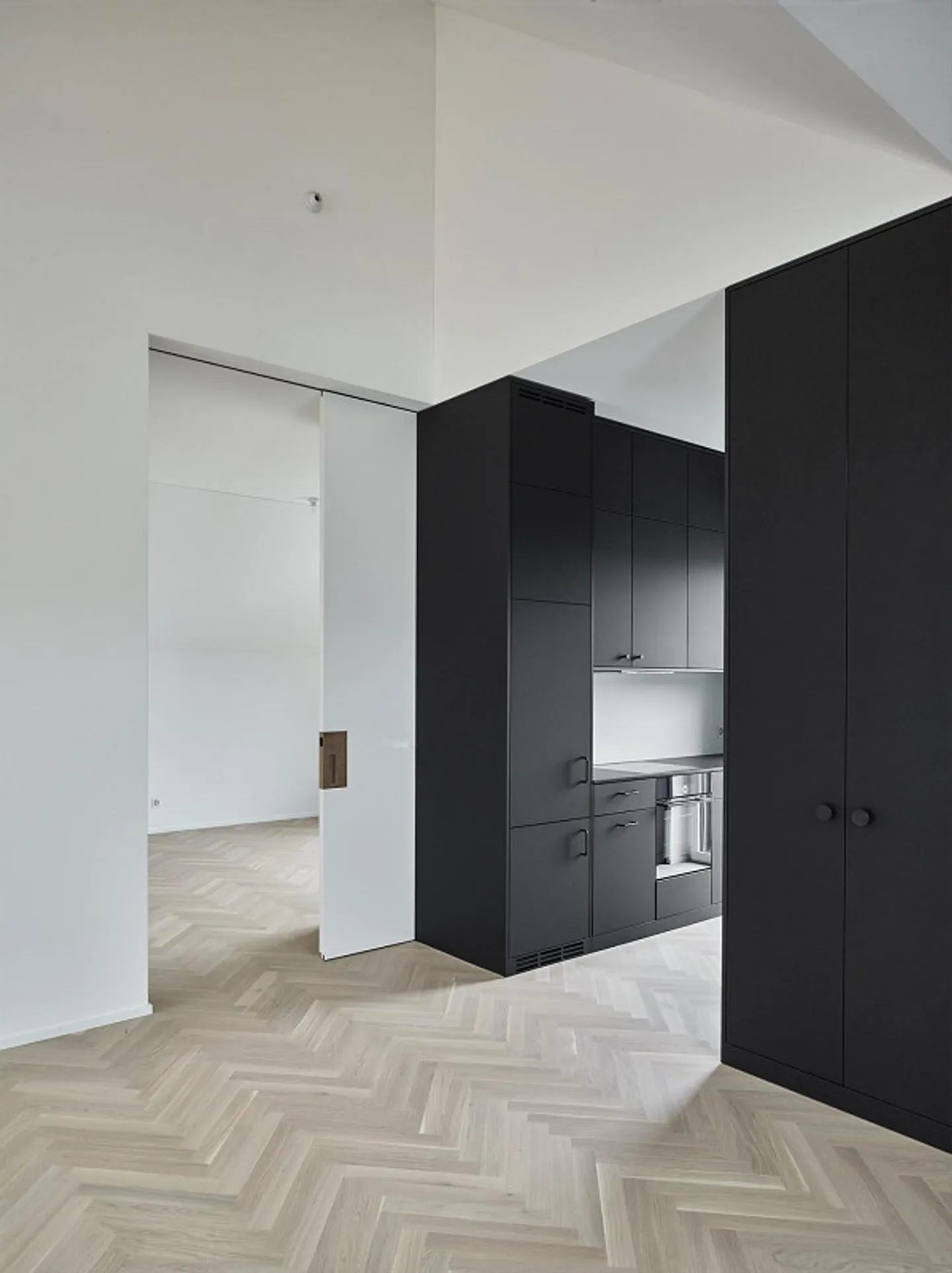 Moderno appartamento di 3,5 stanze con balcone nel quartiere Eichliacker - Foto 3 di 10
