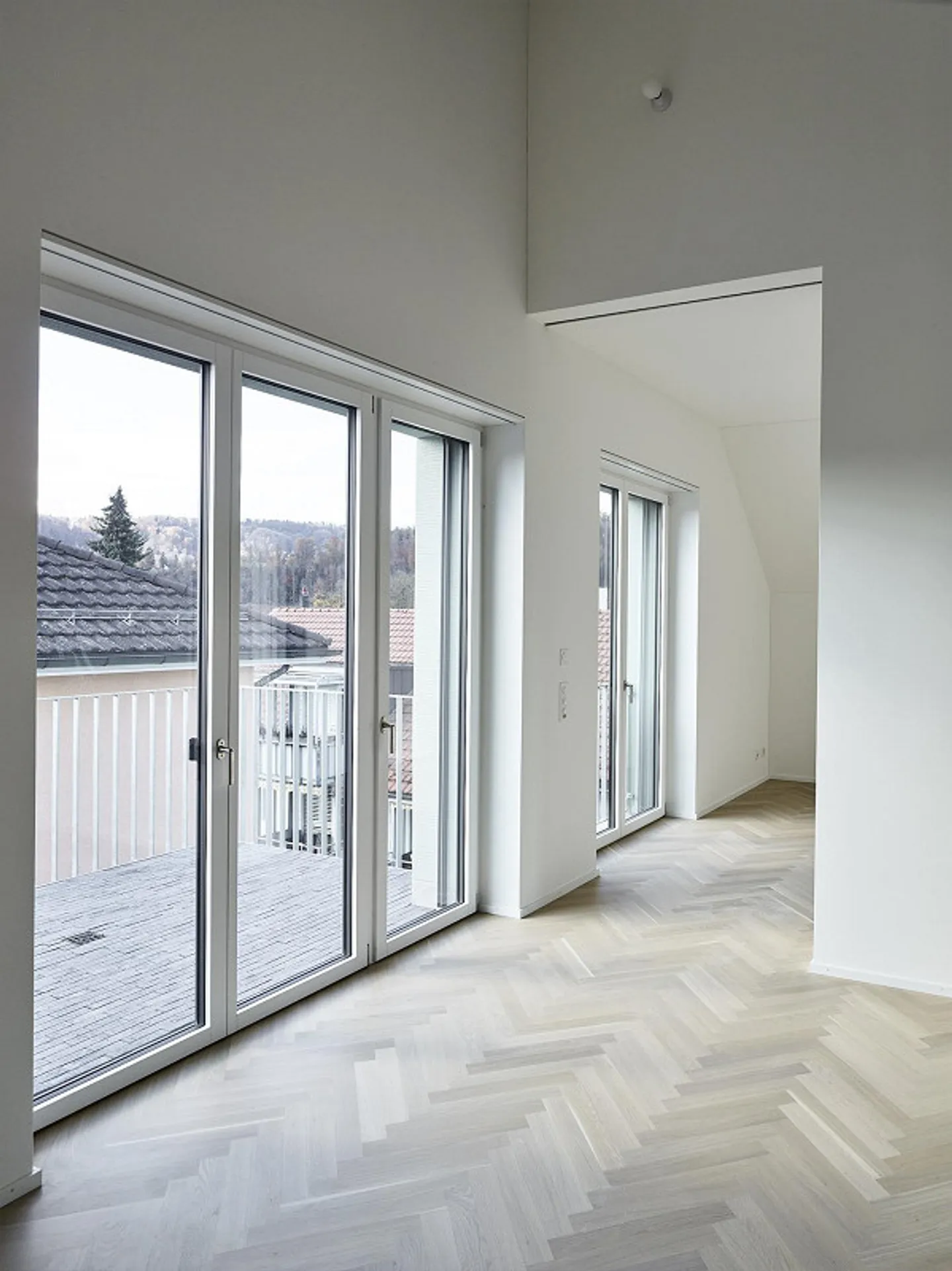 Moderno appartamento di 3,5 stanze con balcone nel quartiere Eichliacker - Foto 5 di 10