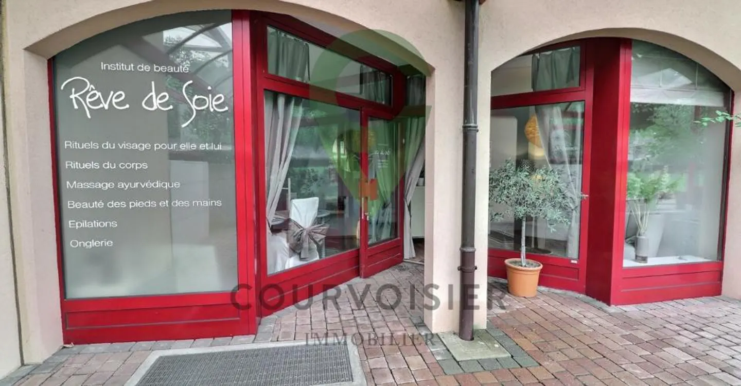 Opportunity to acquire 2 commercial premises - Photo 9 of 10