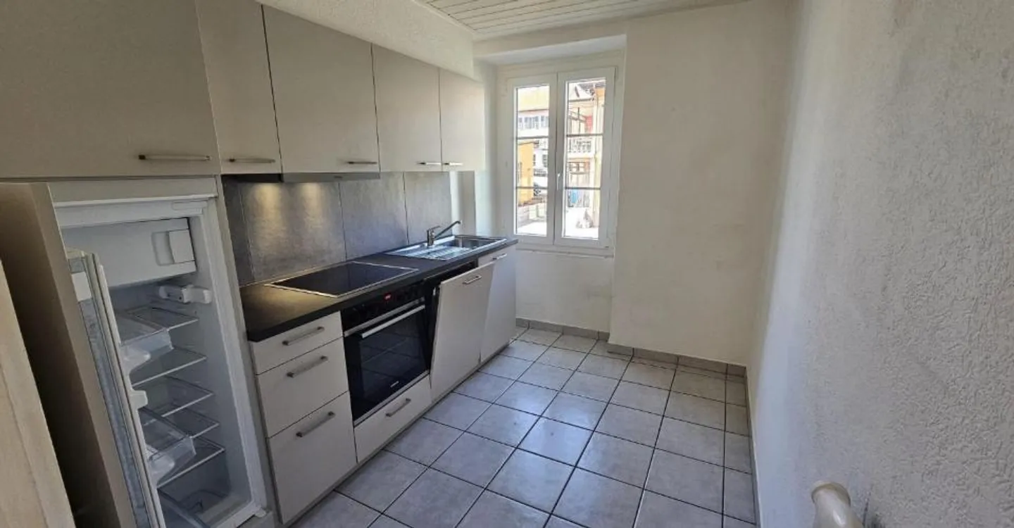 Spacious Apartment with Balcony - Photo 2 of 12