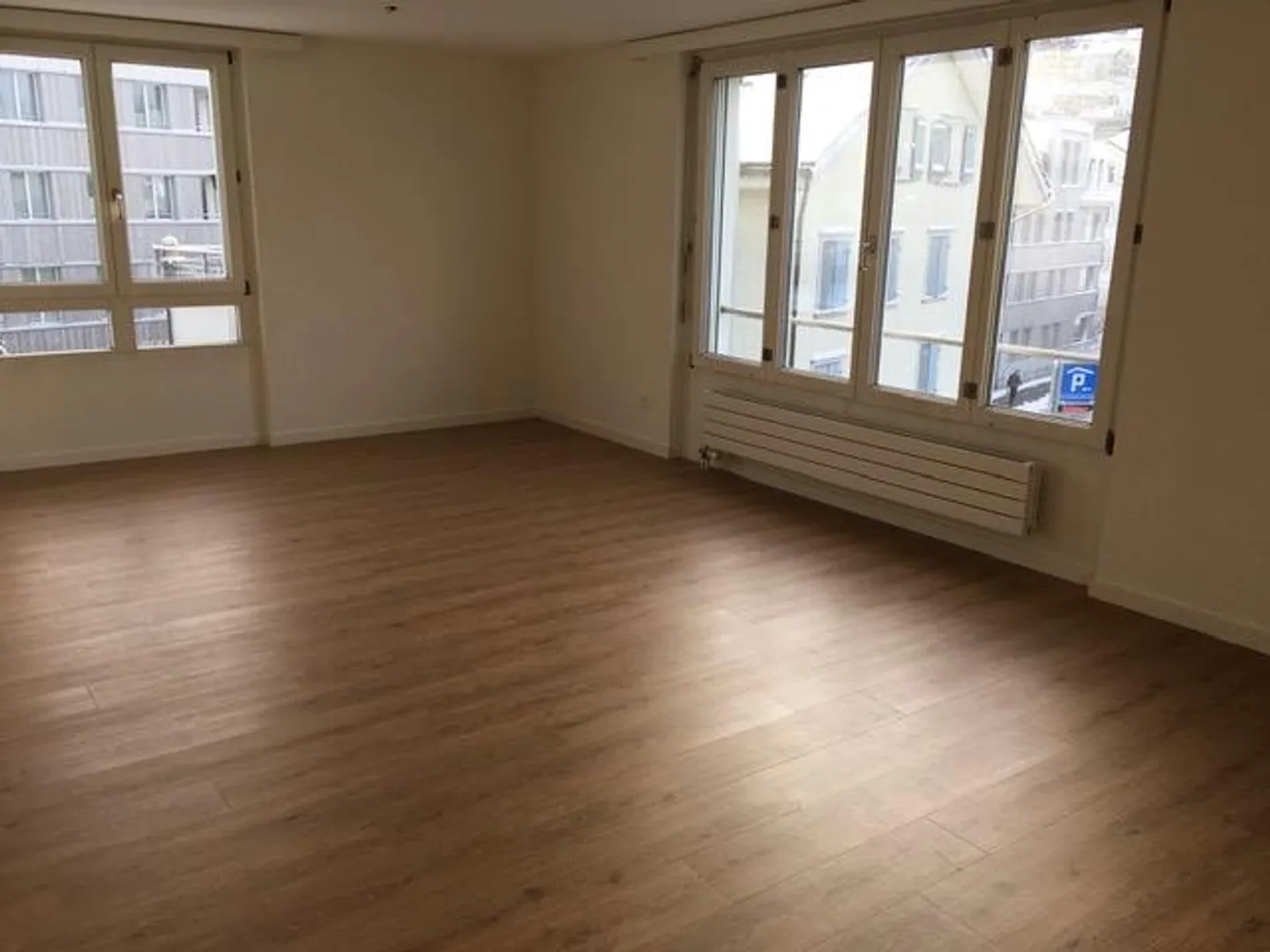 Spazioso appartamento di 3,5 locali in centro - Foto 2 di 6