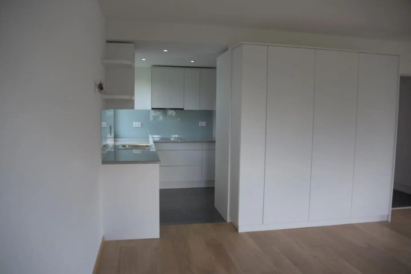 Appartement 5 pièces dans le meilleur emplacement - Photo 2 sur 8