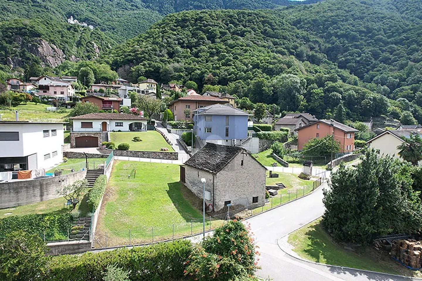 Maison individuelle à vendre - Photo 2 sur 3