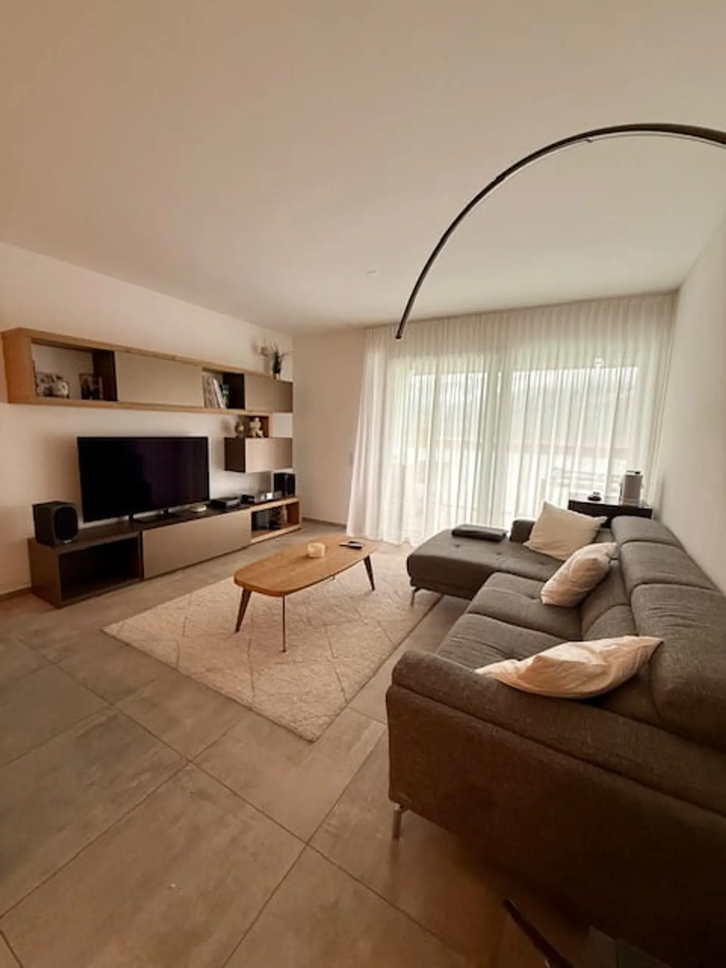 VEZIA: Appartamento 3.5 locali con giardino in affitto - Foto 1 di 12