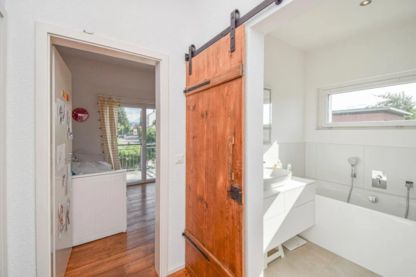 Modern 5.5-room semi-detached family house in a family-friendly location - Photo 18 of 29