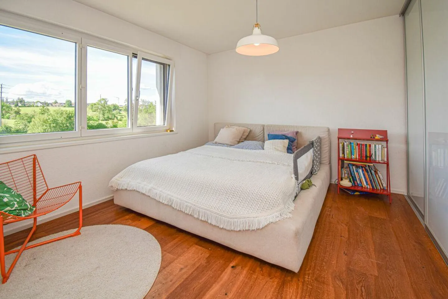 Modern 5.5-room semi-detached family house in a family-friendly location - Photo 15 of 29