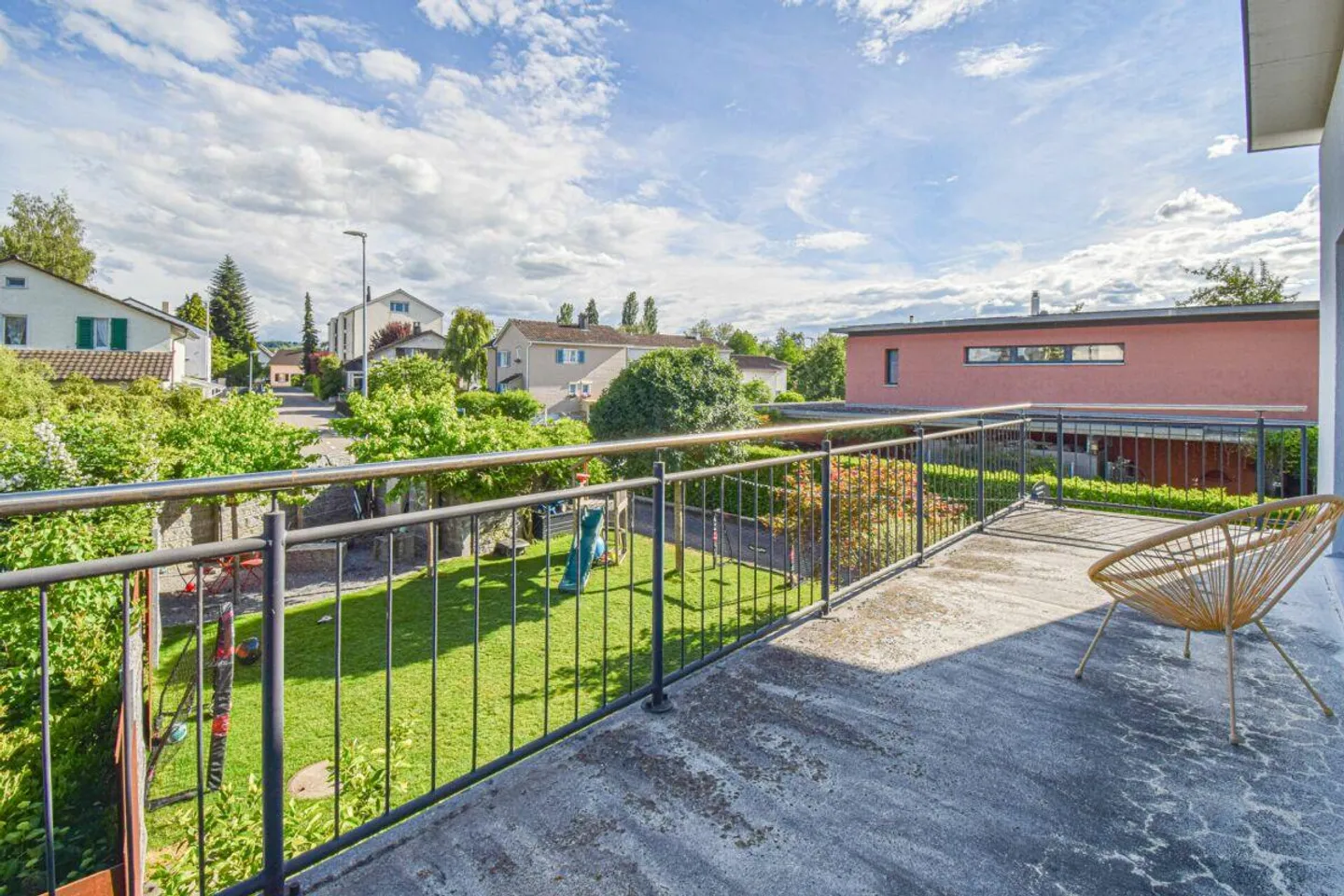 Modern 5.5-room semi-detached family house in a family-friendly location - Photo 21 of 29