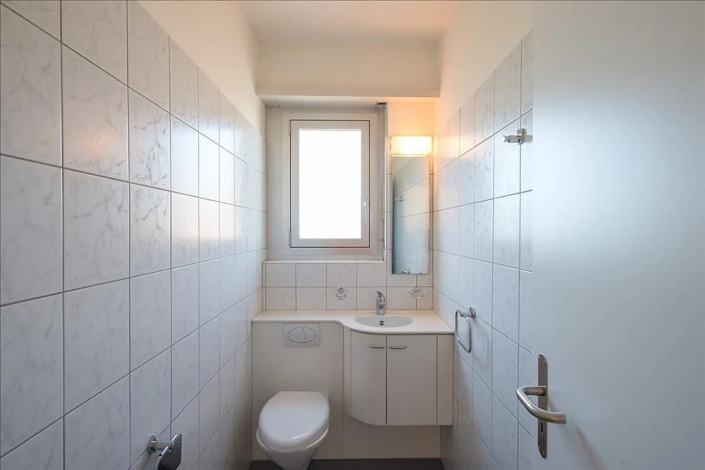 Appartamento soleggiato con balcone - Foto 5 di 10