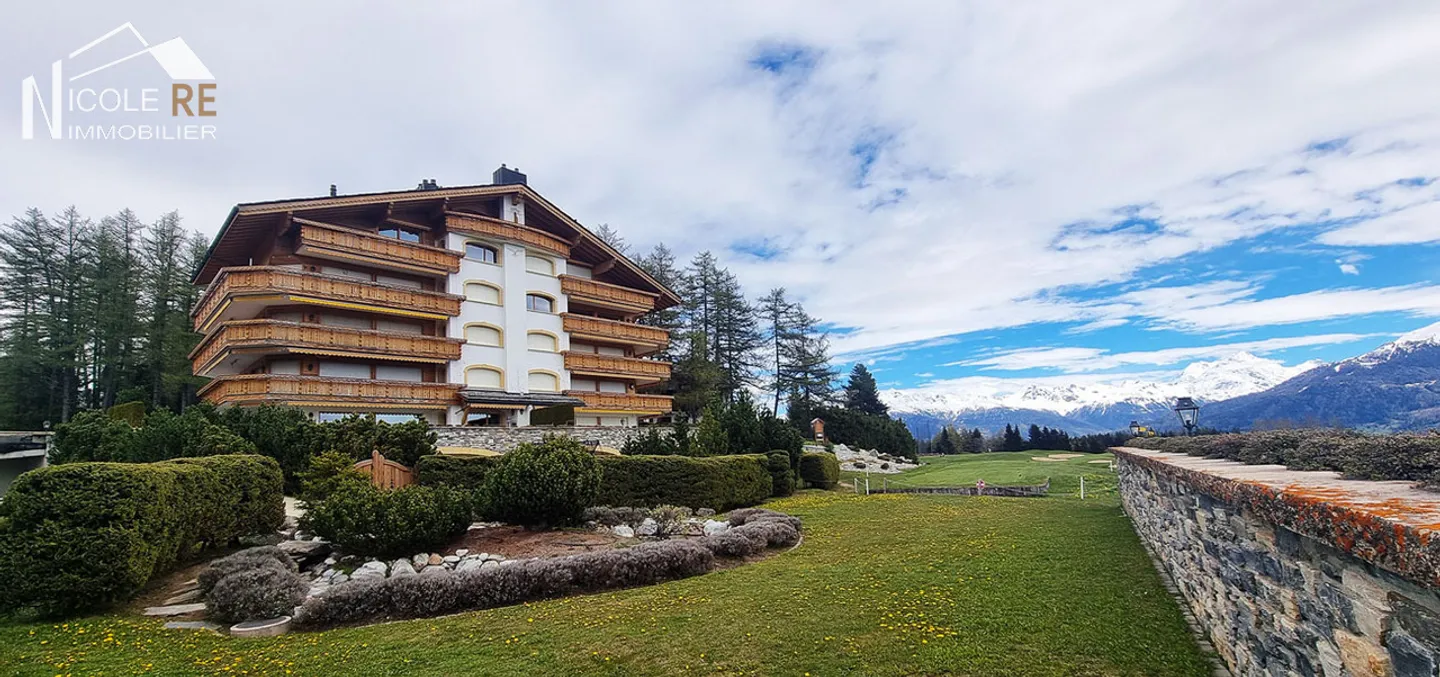Luxury Apartment with Alpine Views - Photo 1 of 28