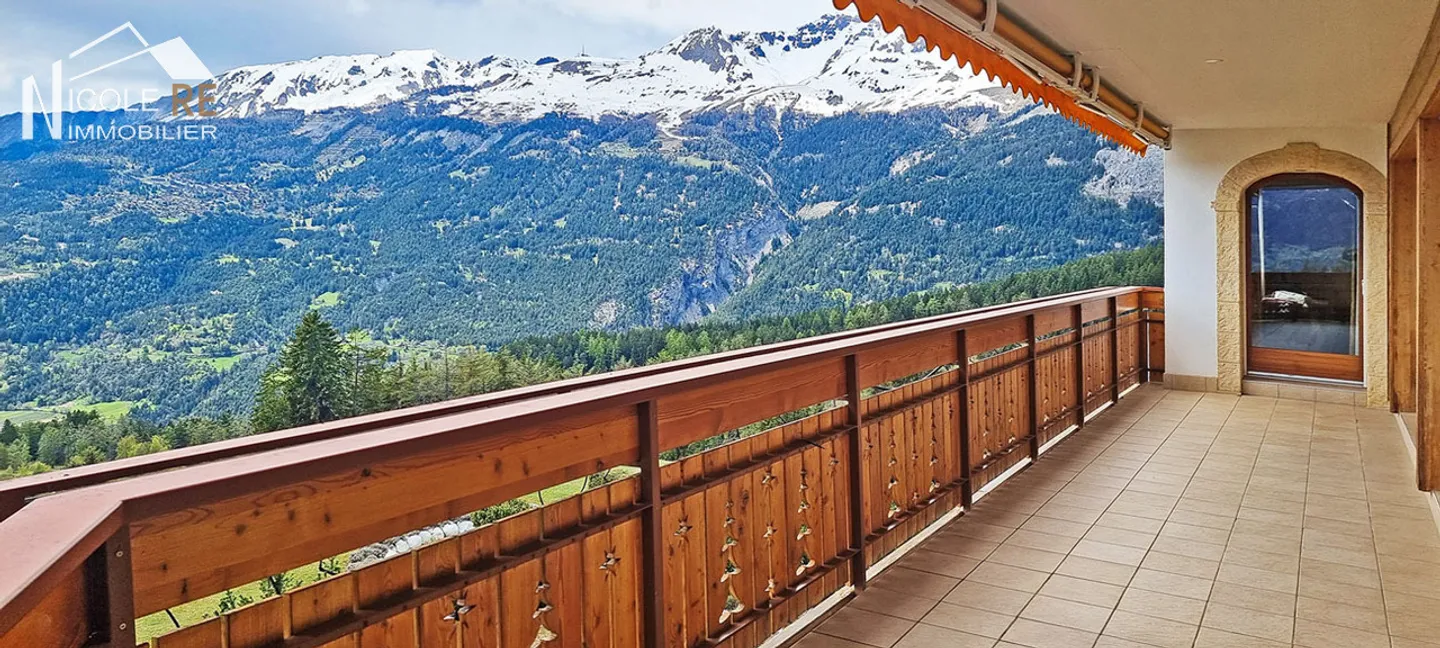 Luxury Apartment with Alpine Views - Photo 6 of 28