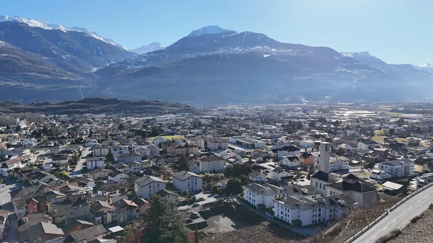 Appartamento nuovo di 3,5 locali con vista panoramica a Conthey - Foto 8 di 13