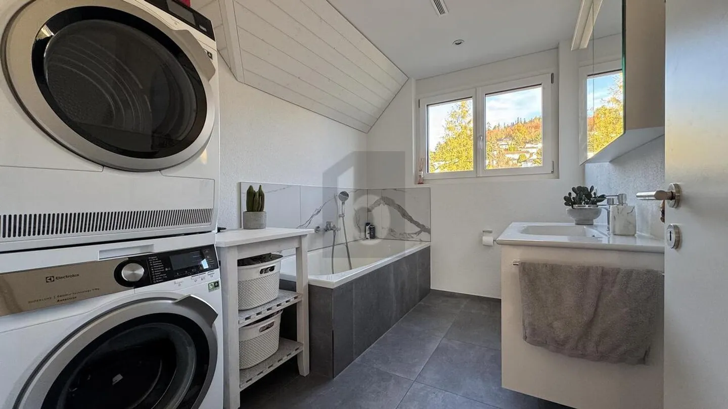 Duplex for sale - Photo 5 of 6