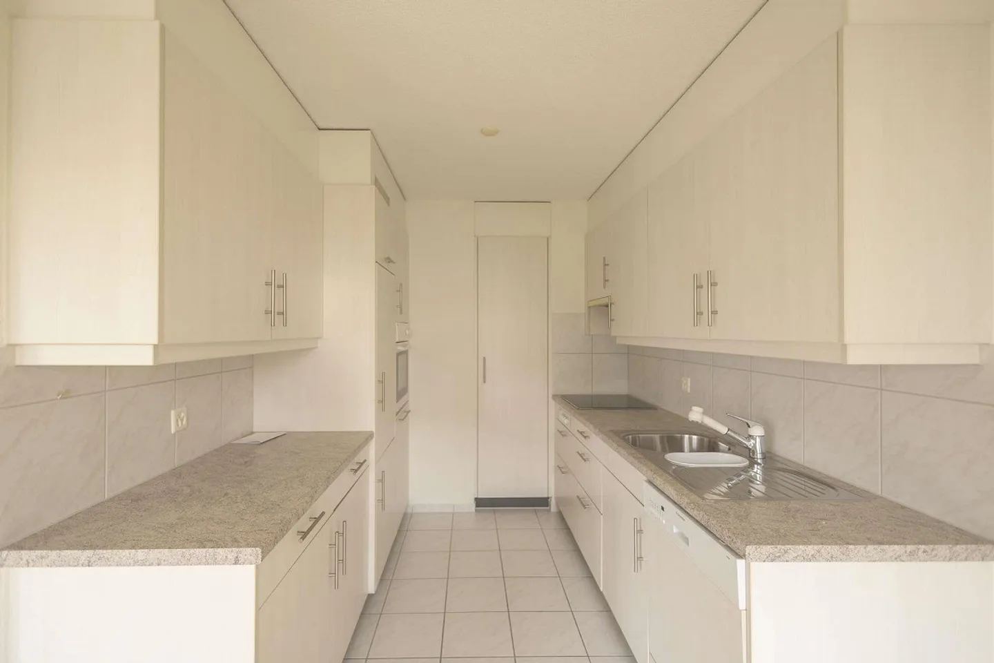 Appartement attrayant dans un emplacement calme et central à Dietlikon - Photo 3 sur 7