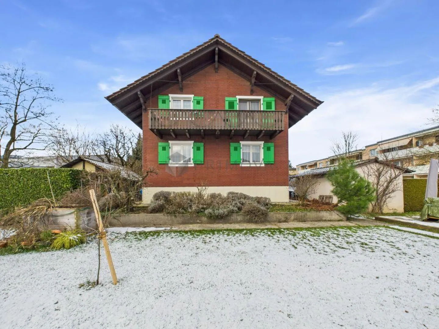Espace pour les boîtes à lunch, les bottes en caoutchouc et les projets d'avenir - Photo 1 sur 9