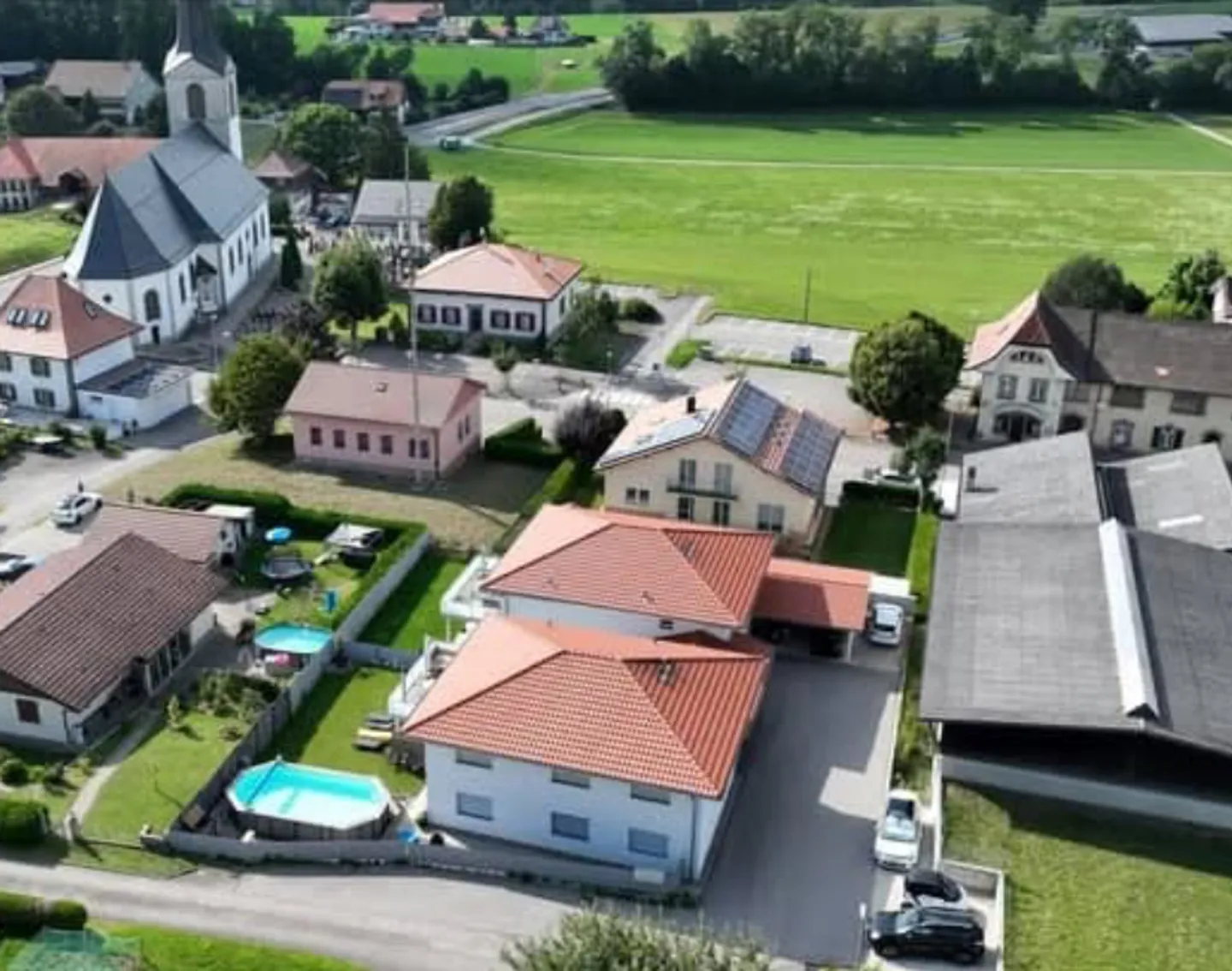 Magnifico appartamento 4,5 locali al piano terra con giardino - Foto 3 di 11