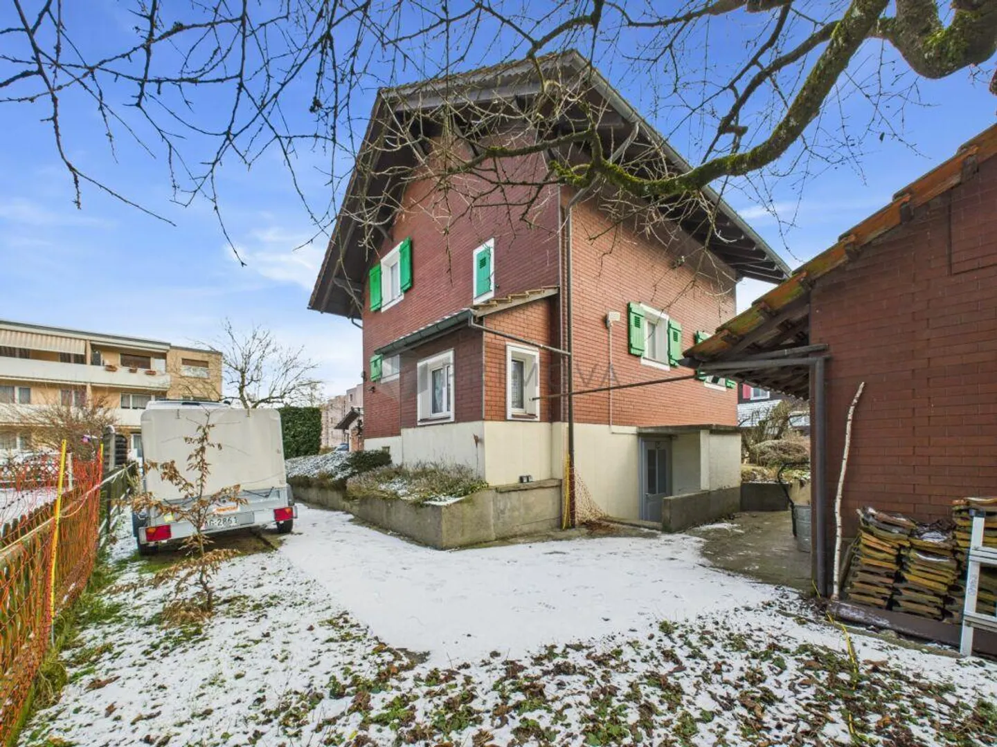 Espace pour les boîtes à lunch, les bottes en caoutchouc et les projets d'avenir - Photo 7 sur 9