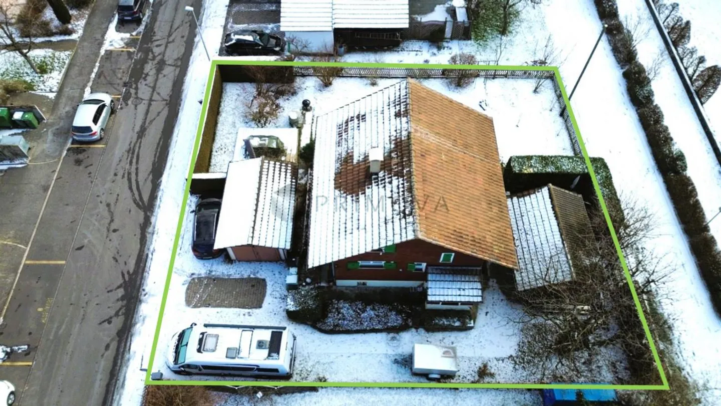 Espace pour les boîtes à lunch, les bottes en caoutchouc et les projets d'avenir - Photo 9 sur 9