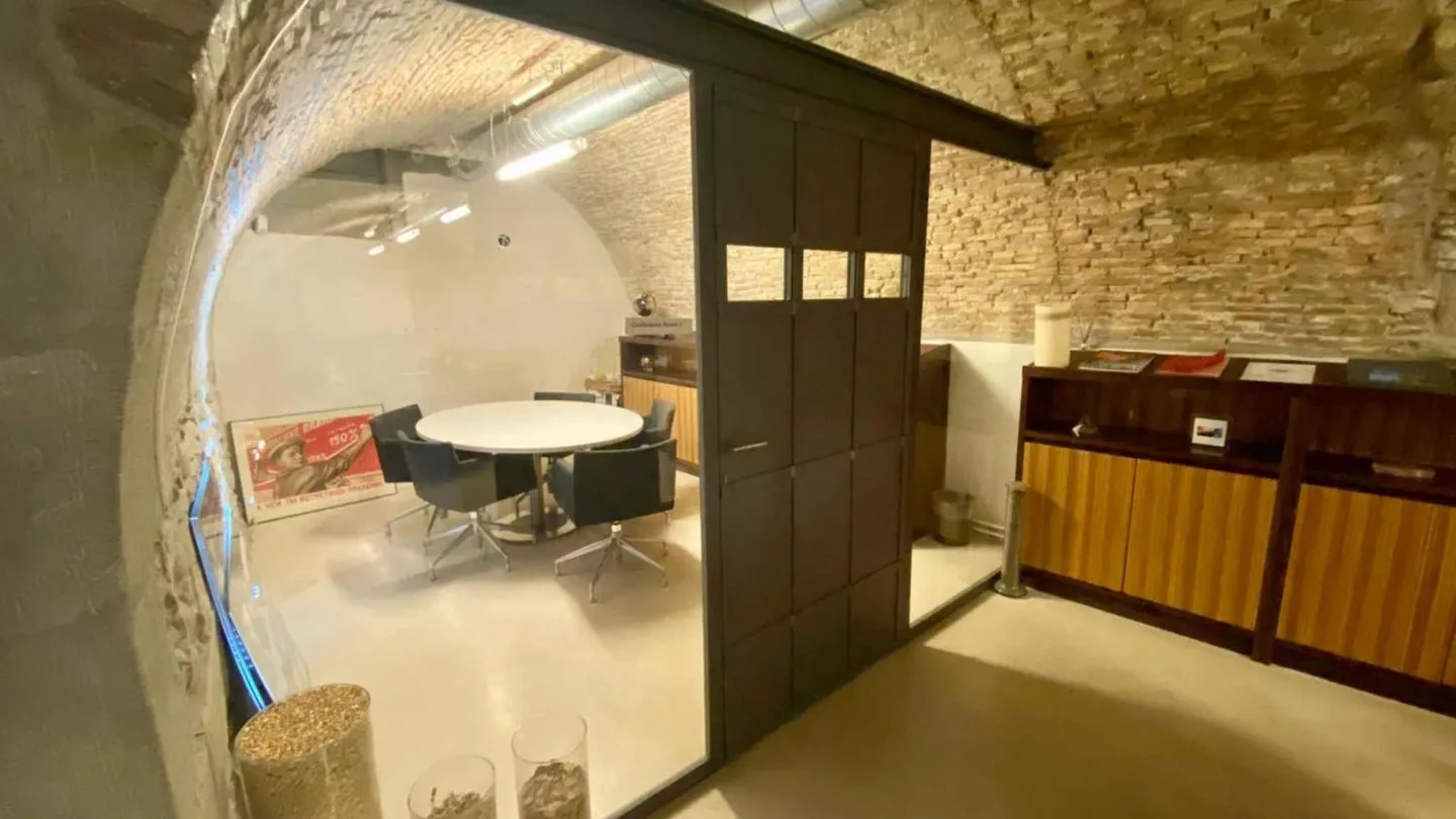 Espace de Bureau Charmant à Genève - Photo 8 sur 11