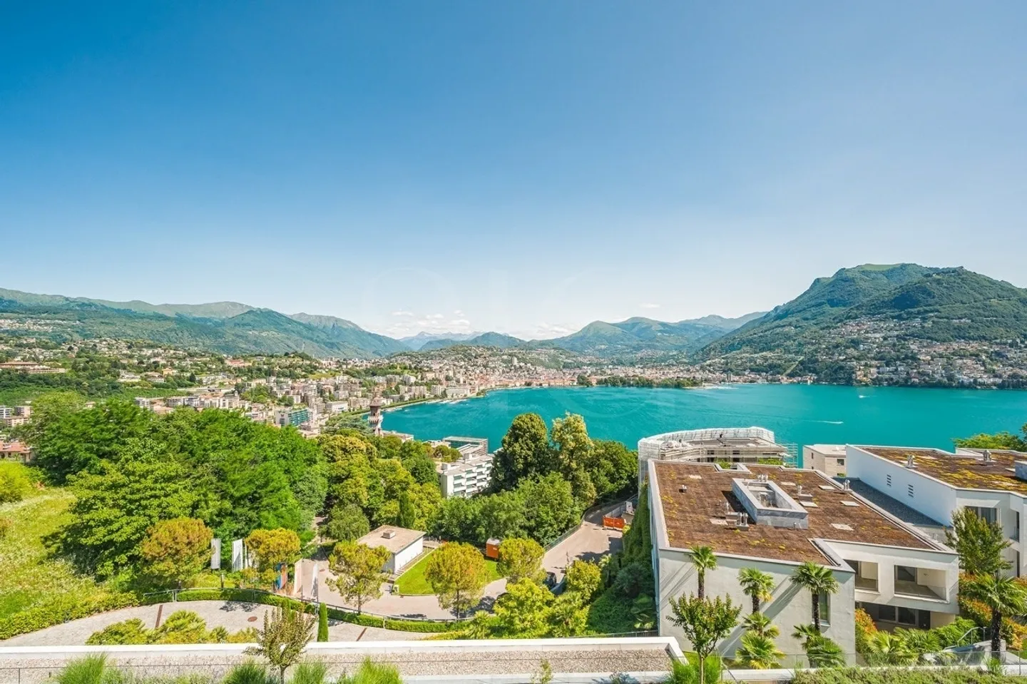 Appartement de Luxe avec Vue - Photo 1 sur 4