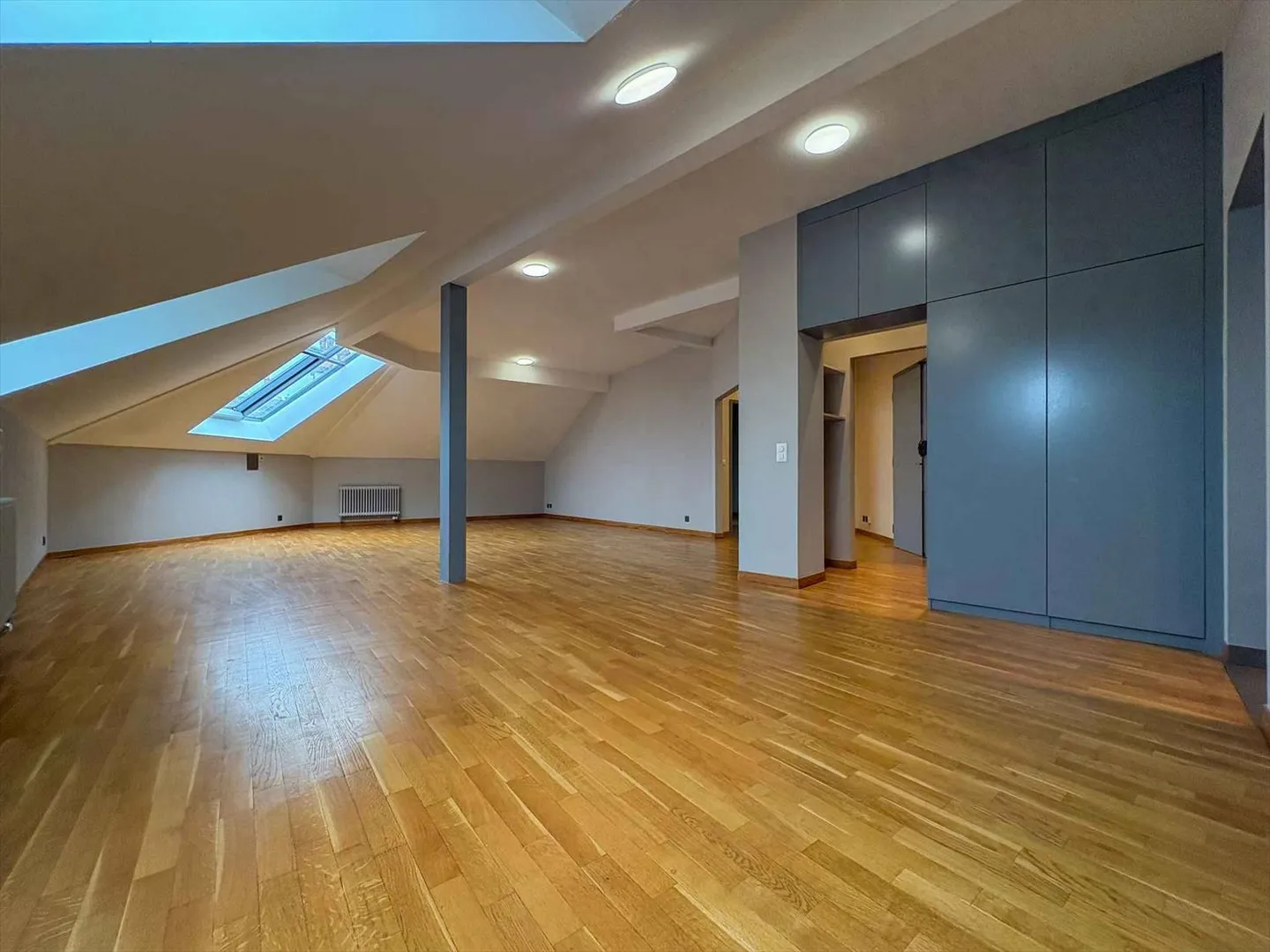 Appartamento 6 locali - Foto 2 di 13