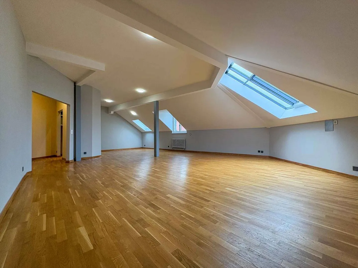 Appartamento 6 locali - Foto 3 di 13