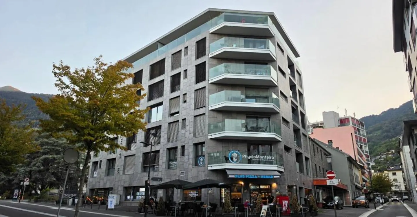 Magnifique appartement de 3.5 pièces avec balcon à Monthey - Photo 2 of 4