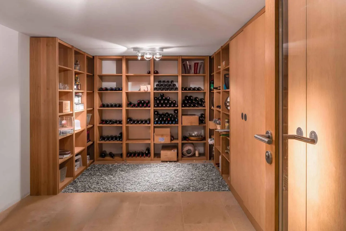 Elegant Family Home in Chêne-Bougeries - Photo 7 of 7