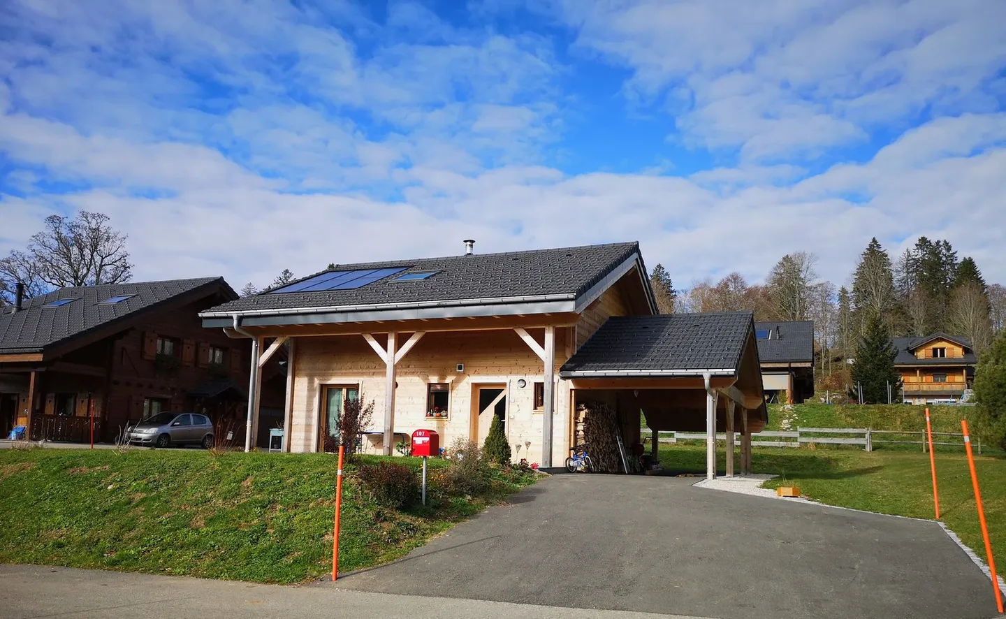 For sale in Savagnières, 6 houses/chalets with all modern comforts, construction starting in 2025 - Photo 3 of 28