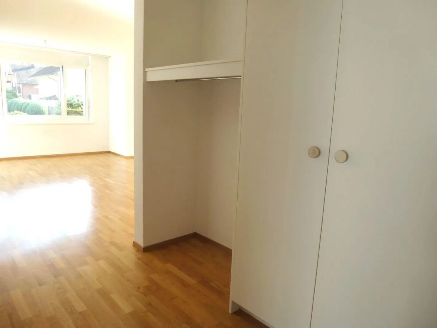 Spacious Apartment with Balcony - Photo 4 of 12