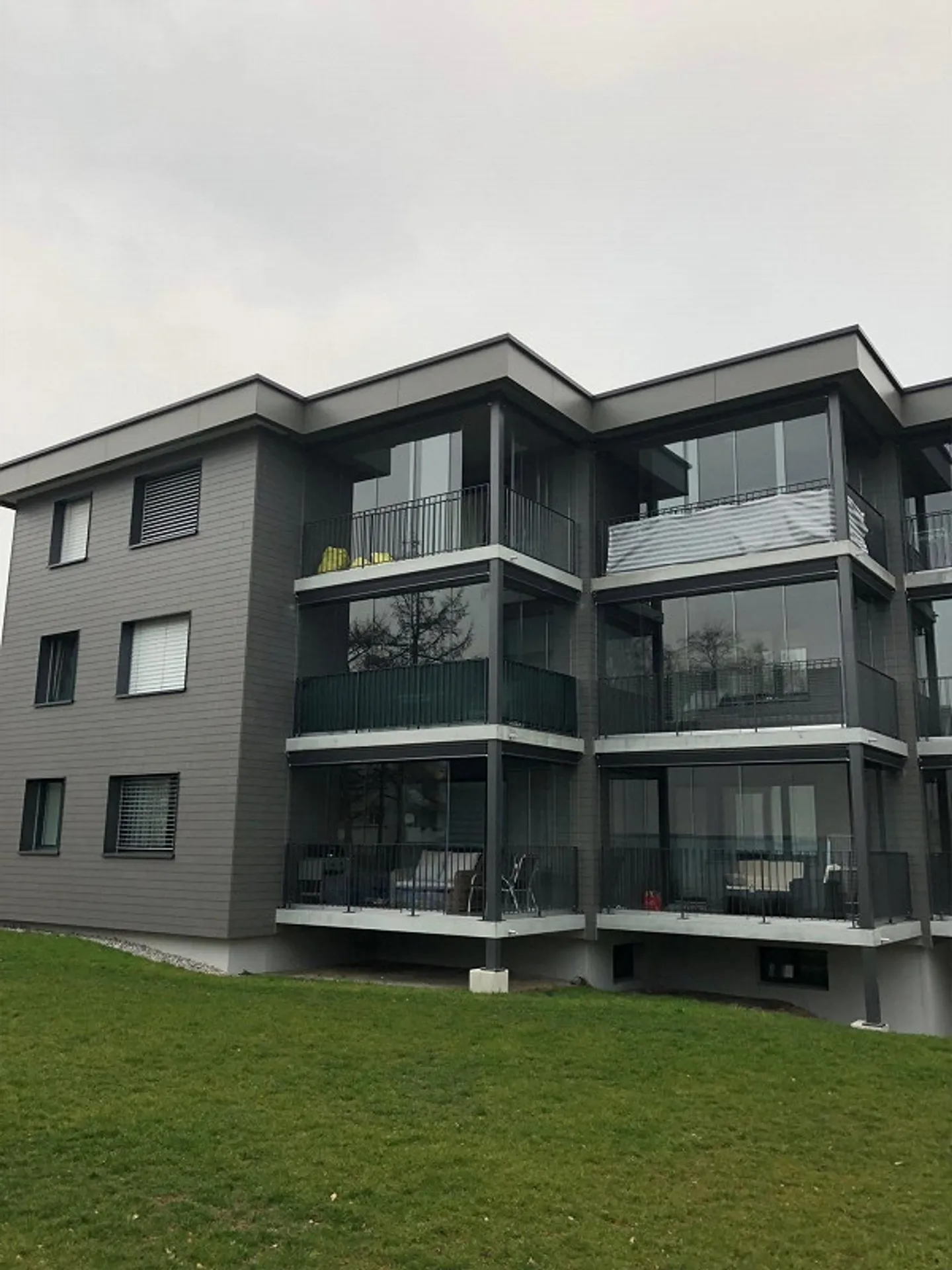 Appartamento 3.5 stanze con grande balcone - Foto 1 di 8