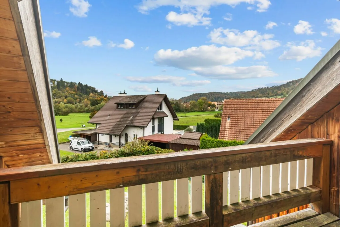 6.5-Room Semi-Detached House in a Preferred Location in Zwingen! - Photo 12 of 17