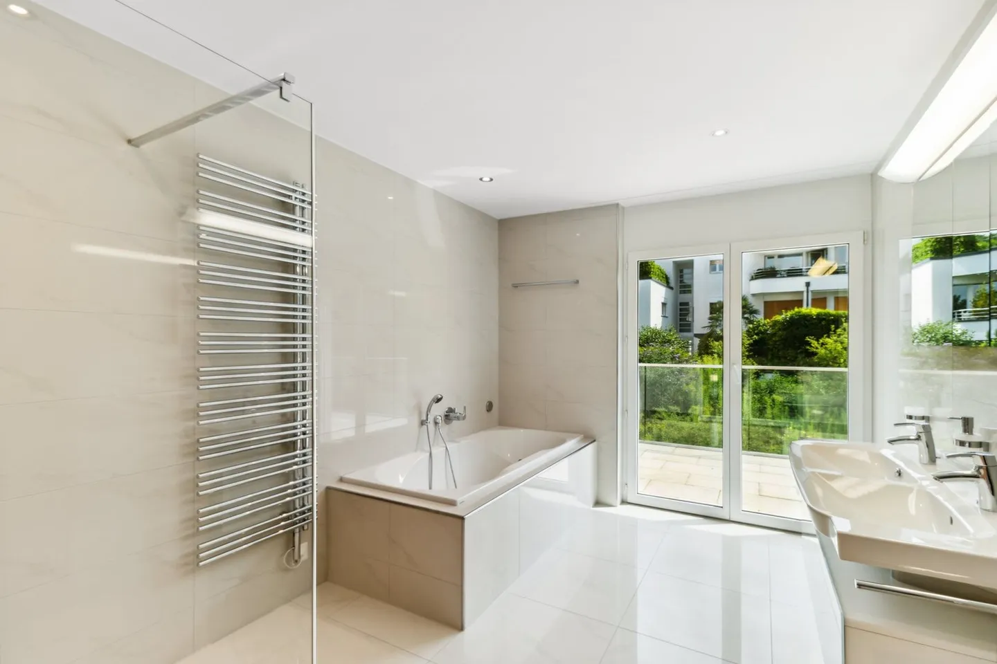 Luxus Attika-Wohnung mit Seeblick - Foto 5 von 10