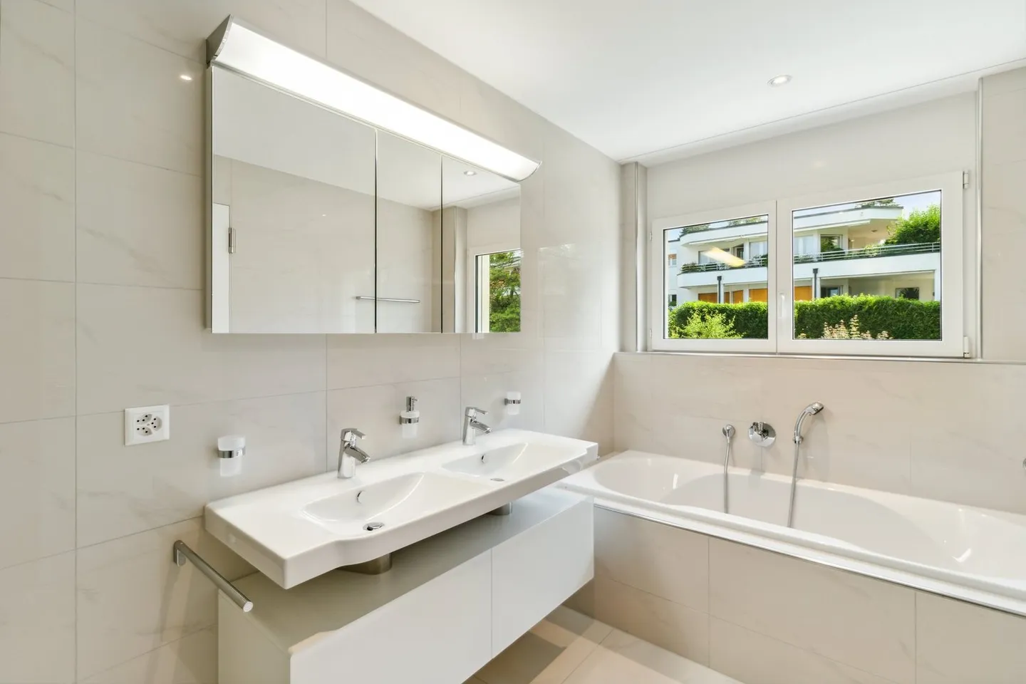 Luxus Attika-Wohnung mit Seeblick - Foto 6 von 10