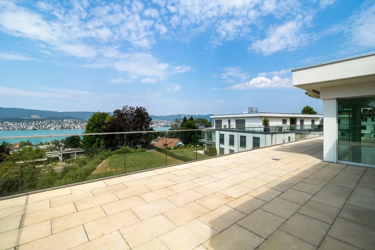 Luxus Attika-Wohnung mit Seeblick - Foto 7 von 10