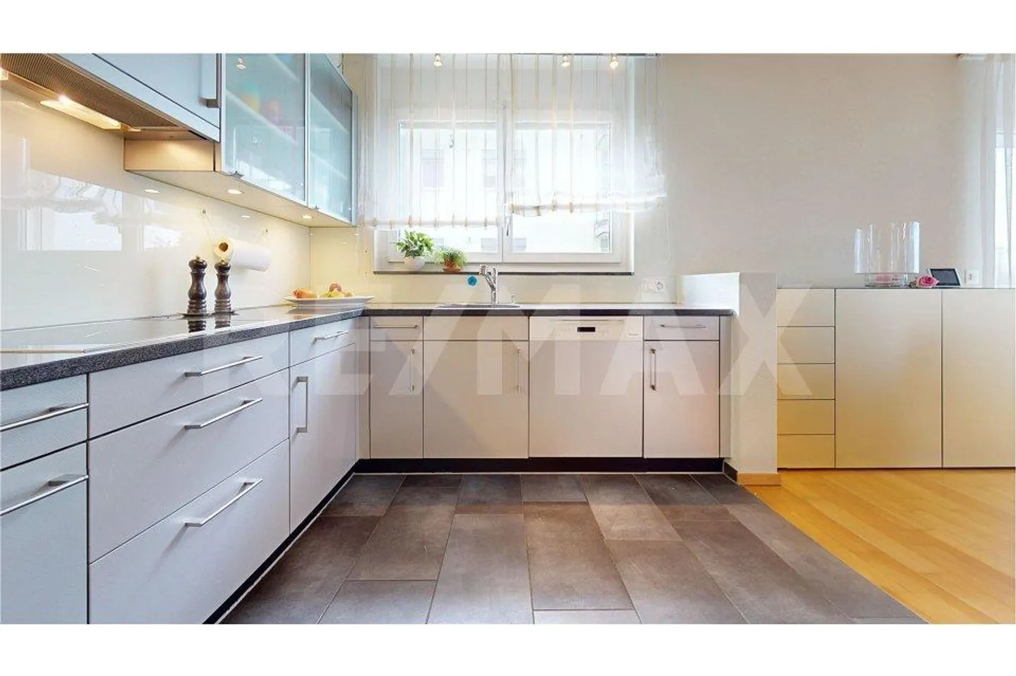 Appartamento 4.5 stanze - Foto 4 di 9