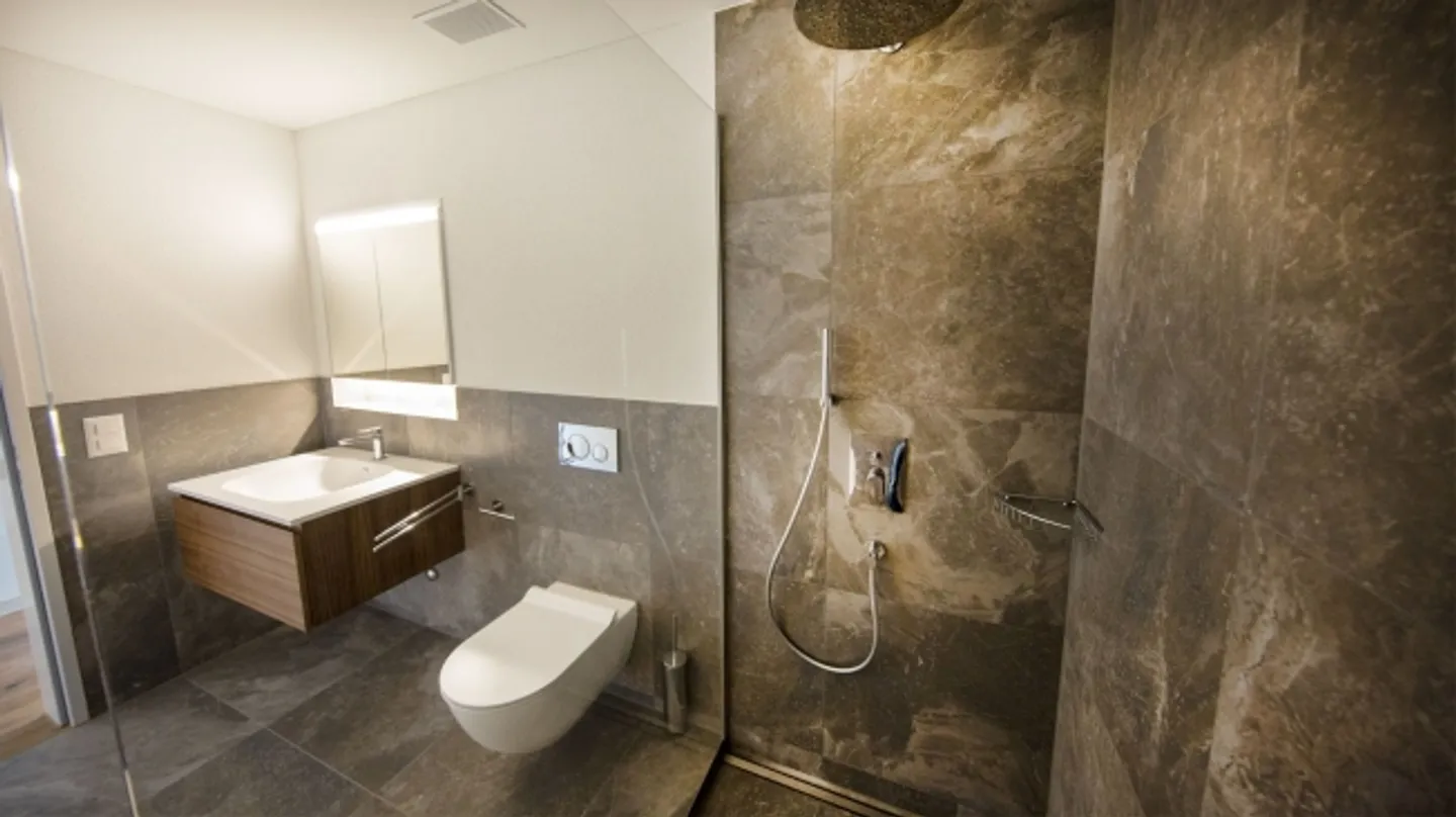 Helle 4.5-Zimmer-Wohnung mit Balkon in Neudorf kaufen - Foto 6 von 11