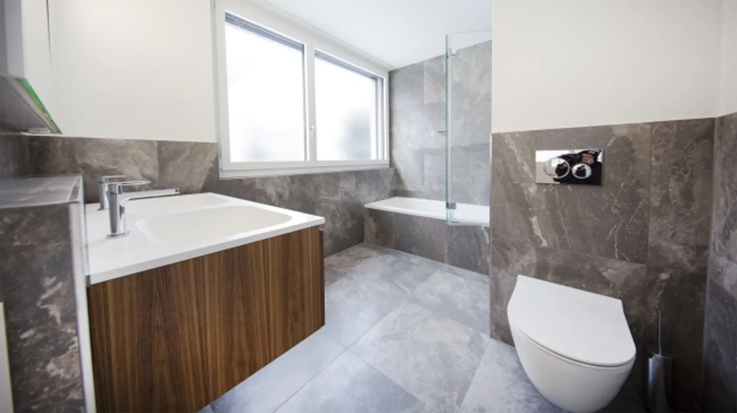 Helle 4.5-Zimmer-Wohnung mit Balkon in Neudorf kaufen - Foto 8 von 11