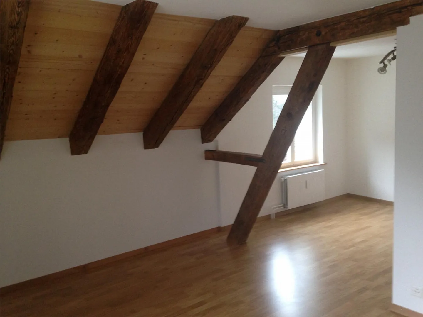 Appartamento mansardato di 3,5 locali in affitto a Chur - Foto 6 di 11