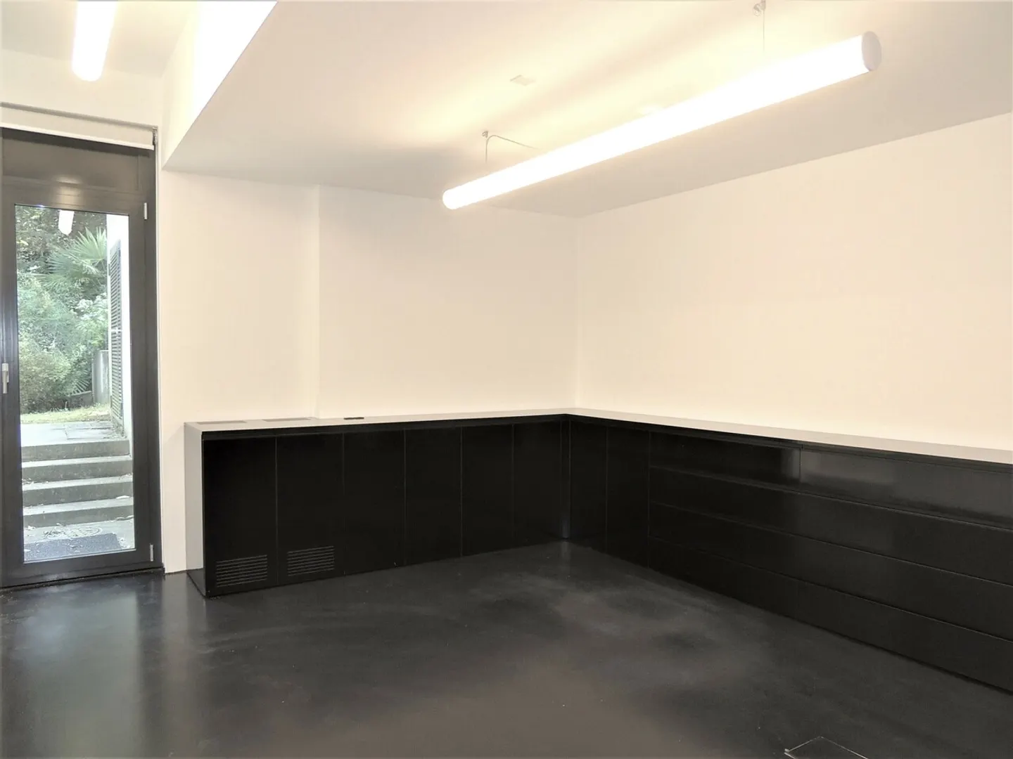 GERÄUMIGES BÜRO MIT GARTEN IN SORENGO - Foto 5 von 11