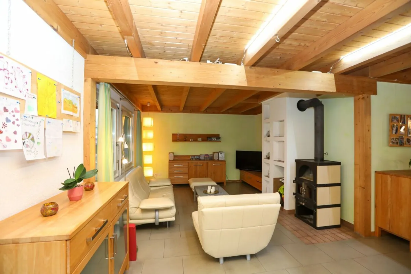 Casa familiare a schiera ben tenuta con giardino spazioso - Foto 4 di 11