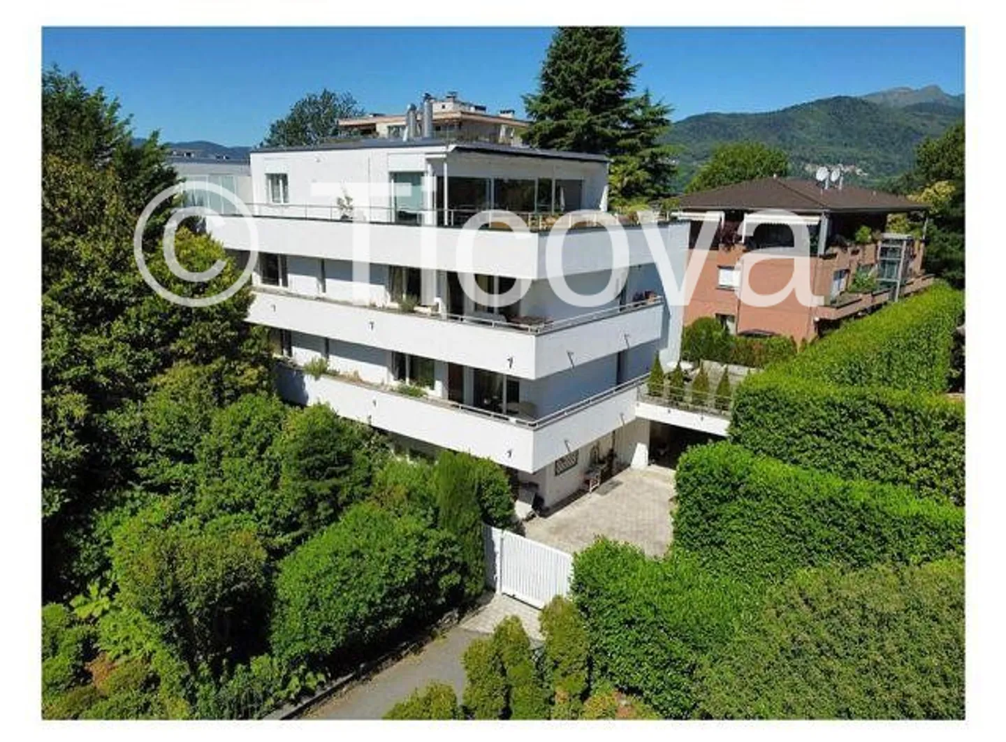 Residential building for sale - Photo 1 of 20